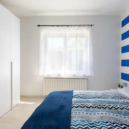 Indigo Blue Cannobio